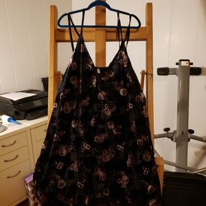 Xhileration 4x black floral velvet slip dress
